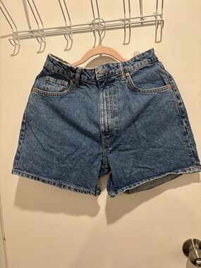 Classic High-Waist Blue Denim Shorts